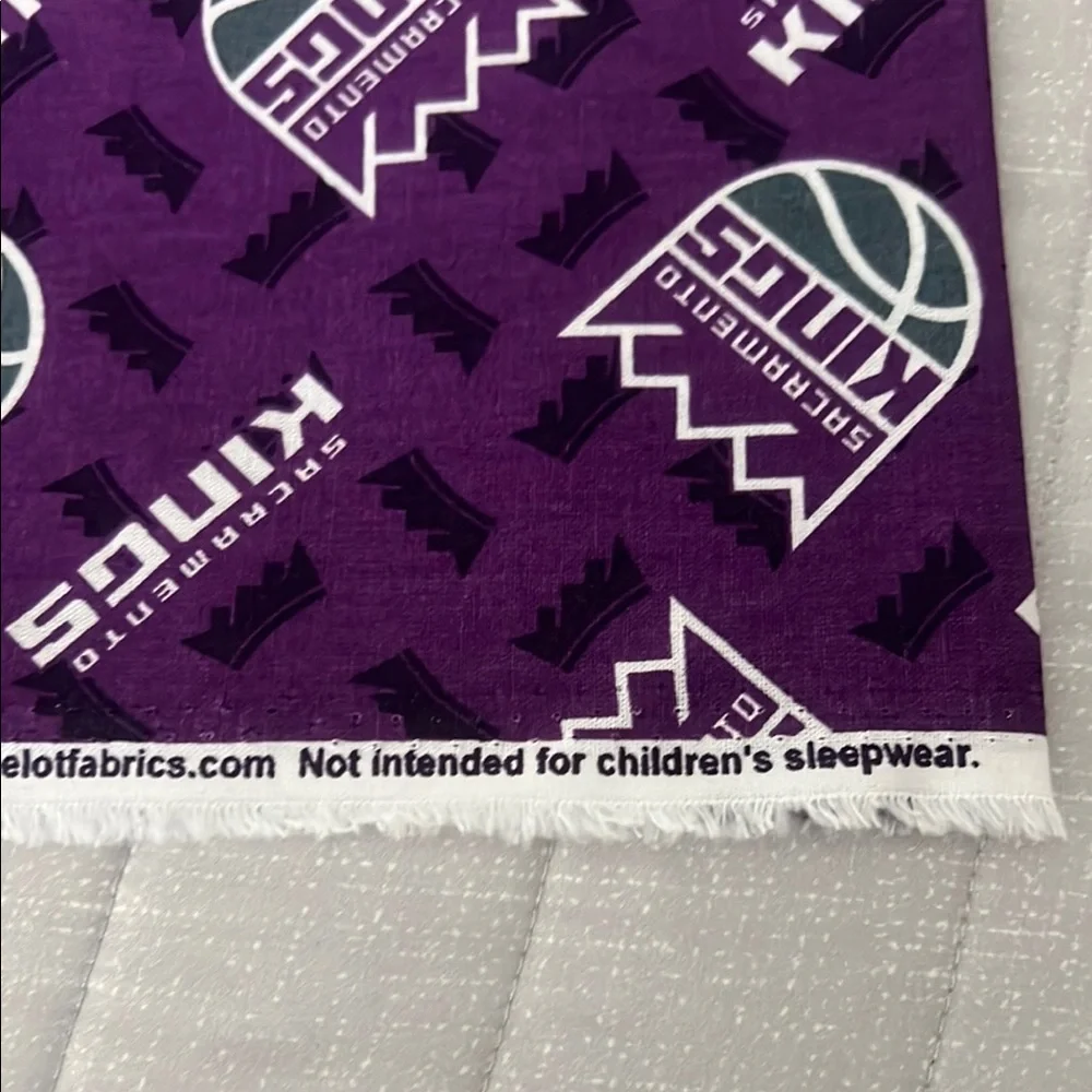 New 2- yards (sports teams) Sacramento Kings Purple Fabric - Picture 8 of 10